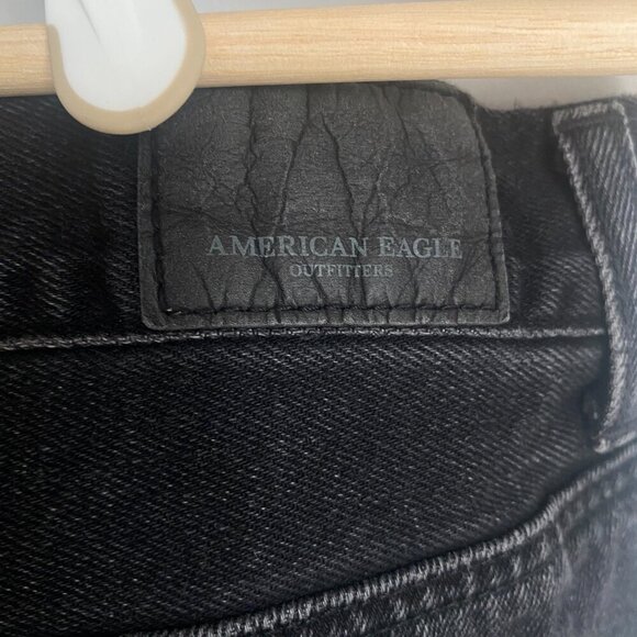 American Eagle Mom Jean High Rise Distressed Ripped Black Denim Ankle 10 R - Picture 4 of 8